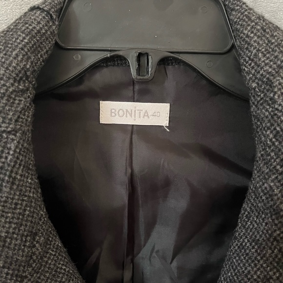 Bonita Black and Gray Jacket (US Size Medium) - Picture 5 of 7